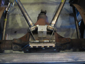 1st bracket cut out and on the top bars, you can also see here the rear mount that I made that bolts to 3 of the top rear cover bolts of the Dana.